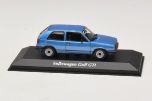 Volkswagen Golf GTI Mk2 Modrá Metalíza Maxichamps 1:43 940054120 Kov