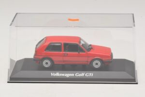 Volkswagen Golf GTI Mk2 Červený Maxichamps 1:43 940054121 Kov – obrázok 4 z 5