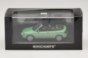 Volkswagen Golf Mk4 Kabriolet Zelená Metalíza Minichamps 1:43 430058335 Kov – obrázok 5 z 5