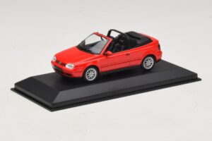 Volkswagen Golf Mk4 Kabriolet Červený Dealerská Edícia Minichamps 1:43 GOLF006 Kov – obrázok 2 z 5