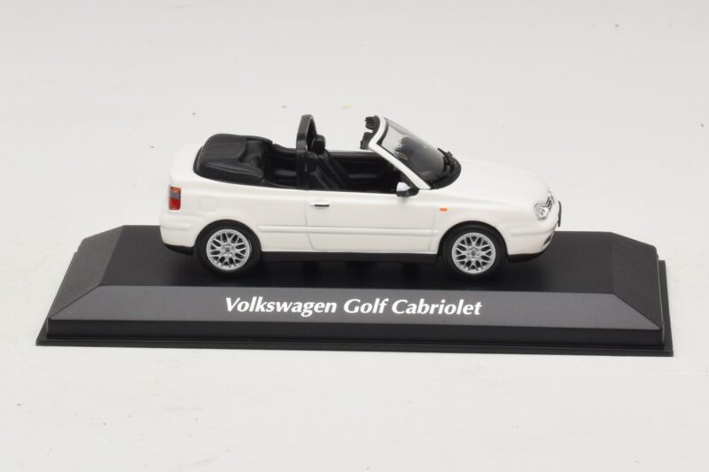 Volkswagen Golf Mk4 Kabriolet Biely Maxichamps 1:43 940058330 Kov