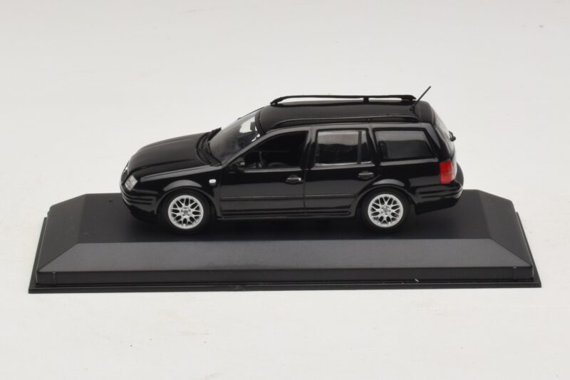 Volkswagen Golf Mk4 Variant Sport Highline BBS Edition Čierny Minichamps 1:43 GOLF008 Kov