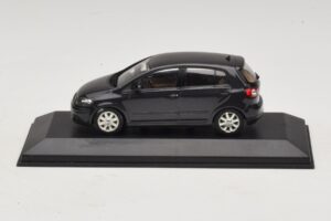 Volkswagen Golf Plus Mk5 Čierny Minichamps 1:43 GOLF007 Kov