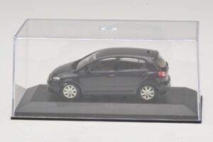 Volkswagen Golf Plus Mk5 Čierny Minichamps 1:43 GOLF007 Kov – obrázok 4 z 5
