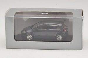 Volkswagen Golf Plus Mk5 Čierny Minichamps 1:43 GOLF007 Kov – obrázok 5 z 5