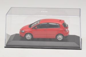 Volkswagen Golf Plus Mk5 Tornado Red Náhradná Škatuľa Minichamps 1:43 821911110-R1 Kov – obrázok 4 z 5