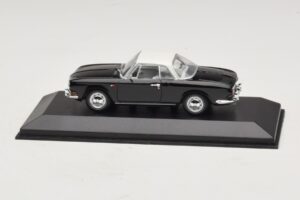 Volkswagen Karmann Ghia Čierny s bielou strechou Minichamps 1:43 430050224 Kov