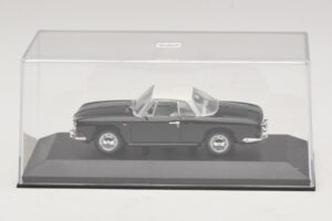 Volkswagen Karmann Ghia Čierny s bielou strechou Minichamps 1:43 430050224 Kov – obrázok 4 z 5
