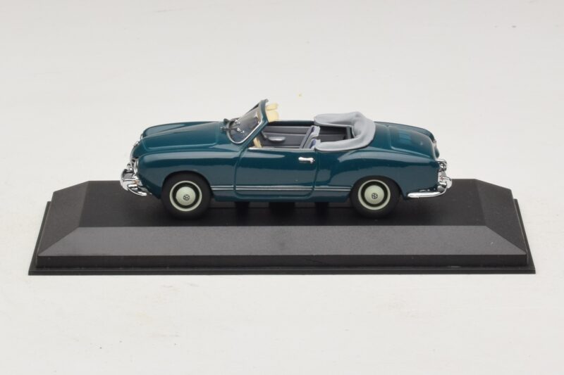 Volkswagen Karmann Ghia Kabriolet Tmavomodrý Minichamps 1:43 GHIA001 Kov