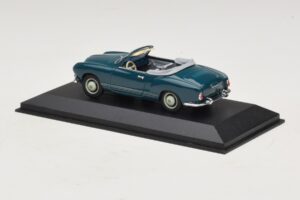 Volkswagen Karmann Ghia Kabriolet Tmavomodrý Minichamps 1:43 GHIA001 Kov – obrázok 3 z 5
