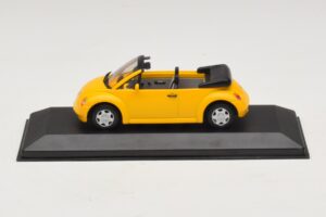 Volkswagen New Beetle Kabriolet Žltý Minichamps 1:43 BEETLE002 Kov