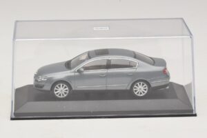 Volkswagen Passat B6 Šedá Metalíza Minichamps 1:43 PASSAT006 Kov – obrázok 4 z 5