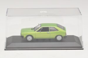 Volkswagen Scirocco Mk1 Zelená Metalíza Náhradná Škatuľa Maxichamps 1:43 940050420-R1 Kov – obrázok 4 z 5