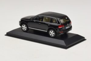 Volkswagen Touareg 7L Čierny Minichamps 1:43 TOUAREG002 Kov – obrázok 3 z 5