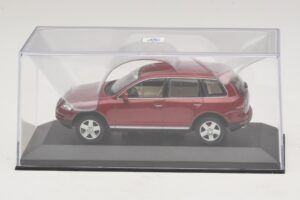 Volkswagen Touareg 7L Červený Minichamps 1:43 TOUAREG003 Kov – obrázok 4 z 5