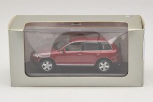 Volkswagen Touareg 7L Červený Minichamps 1:43 TOUAREG003 Kov – obrázok 5 z 5