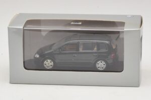 Volkswagen Touran 1T Čierny Minichamps 1:43 TOURAN005 Kov – obrázok 5 z 5