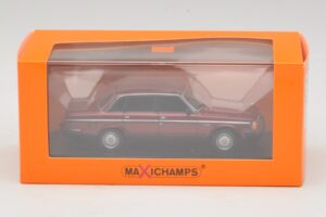 Volvo 240 GL Dark Red Metallic Maxichamps 1:43 940171401 Kov – obrázok 5 z 5