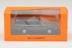 Volvo 240 GL Kombi Tmavo Zelená Maxichamps 1:43 940171411 Kov – obrázok 5 z 5