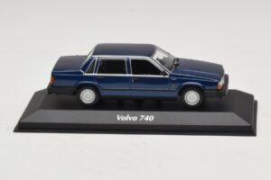 Volvo 740 Dark Blue Metallic Maxichamps 1:43 940171701 Kov